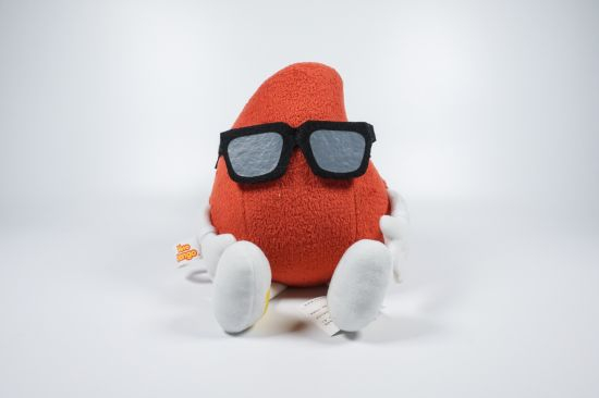 Juguete de personaje de dibujos animados de niño de peluche