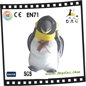 Pingüino de peluche polar